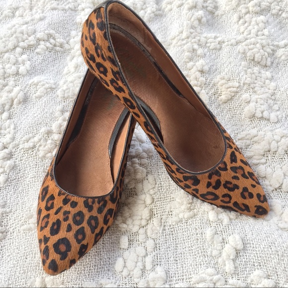clarks leopard pumps